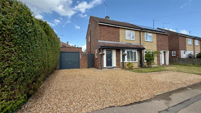 2 Bedroom Semi-Detached House For Sale In Ivy Grove, Gunthorpe, Peterborough, PE4