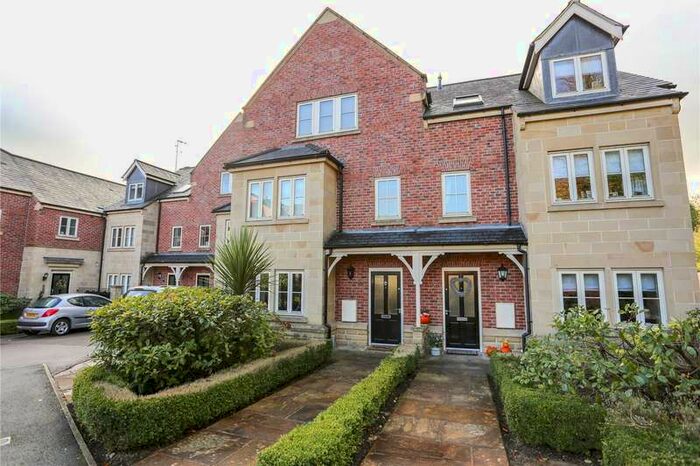 4 Bedroom Terraced House To Rent In Redbrow Hollow, Compstall, Cheshire, SK6