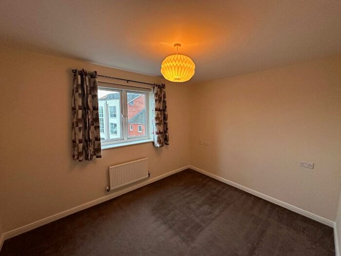 1 Bedroom Flat For Sale In Kingston House, Millgrove Street, Redhouse, SN25