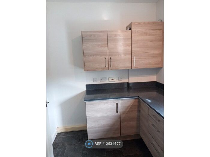 2 Bedroom Flat To Rent In Windsor Road, Falkirk, FK1