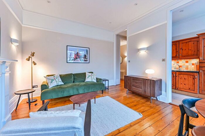 1 Bedroom Flat To Rent In Randolph Avenue, Maida Vale, London, W9