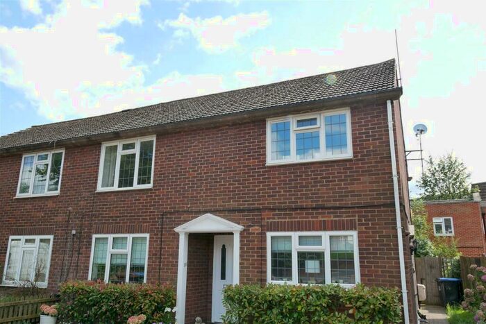 2 Bedroom Maisonette To Rent In Station Road, Cuffley, EN6