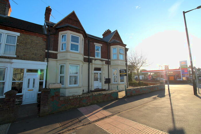 1 Bedroom Flat To Rent In Oundle Road, Woodston, Flat, Peterborough, PE2