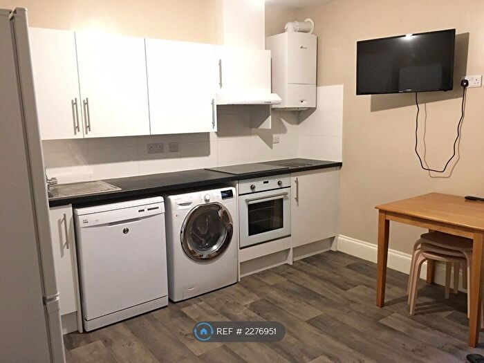3 Bedroom Flat To Rent In Marsh Street, Bristol, BS1