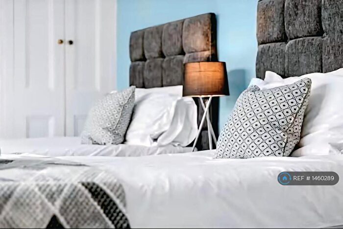 4 Bedroom Terraced House To Rent In Delapre Street, Northampton, NN4