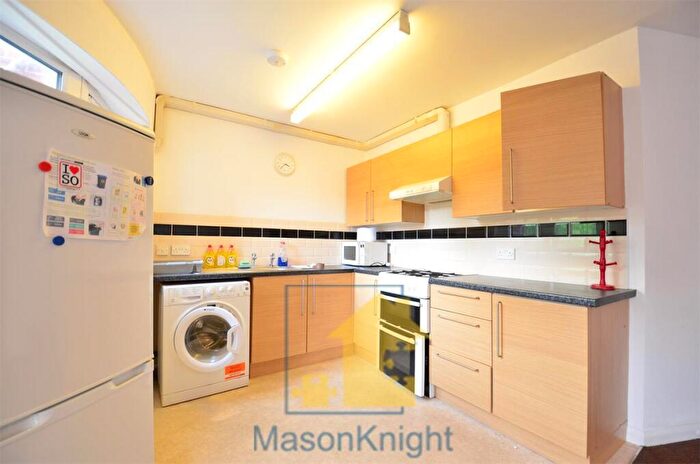 4 Bedroom Flat To Rent In St. Stephens Road Selly Oak, B29