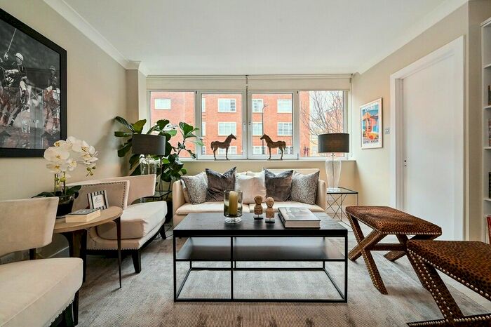 1 Bedroom Flat To Rent In Lower Sloane Street, Chelsea, SW1W