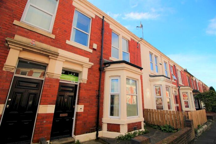 8 Bedroom Terraced House To Rent In Sunbury Avenue, Newcastle Upon Tyne, NE2
