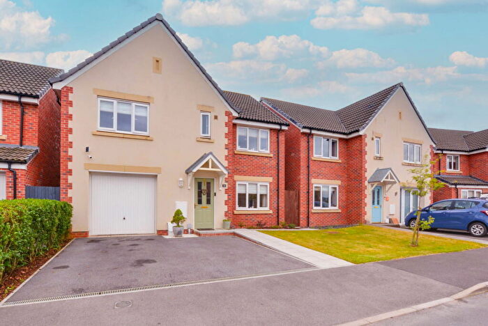 5 Bedroom Detached House For Sale In Teachers Way, Melksham, SN12