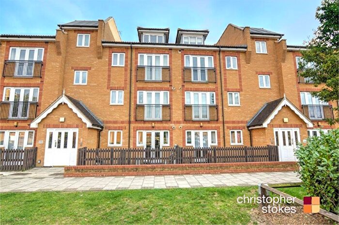 2 Bedroom Apartment To Rent In Foundry Gate, Waltham Cross, Hertfordshire, EN8