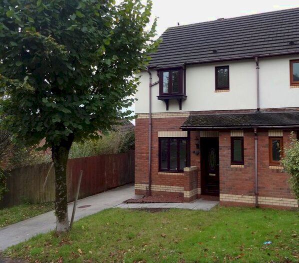 3 Bedroom Property To Rent In Pen Bryn Hendy, Miskin, Pontyclun, CF72