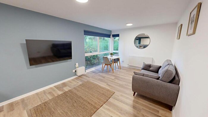 1 Bedroom Flat To Rent In Flat, Lyncombe Close, EX4