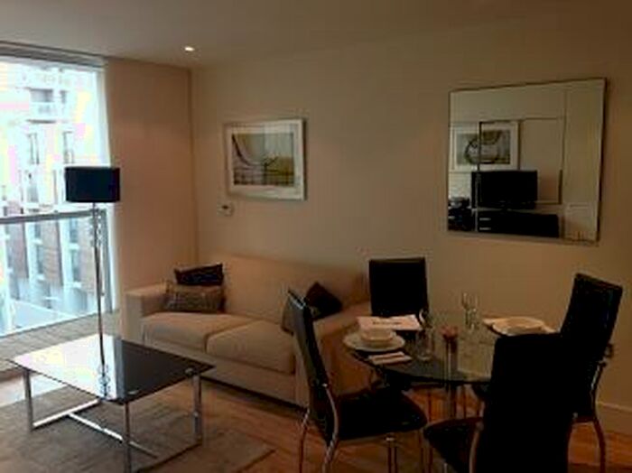 2 Bedroom Flat To Rent In Denison Building, Lanterns Way, South Quay, Crossharbor, Canary Wharf, London, E14