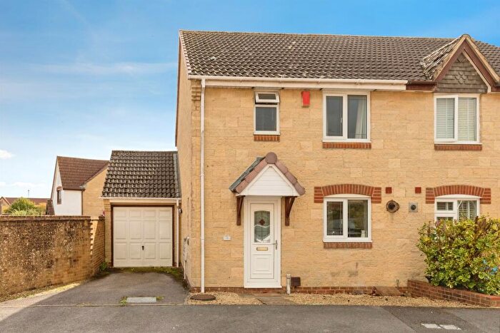 3 Bedroom Semi Detached House For Sale In Heritage Close, Peasedown St. John, Bath, BA2