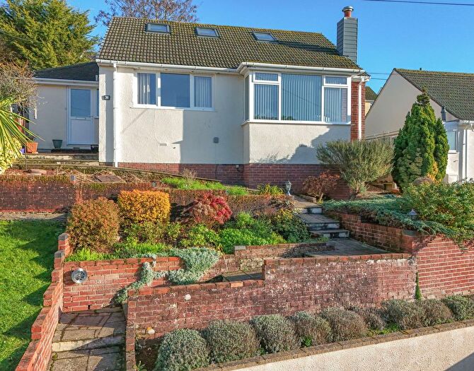 4 Bedroom Detached House For Sale In Broadpark Road, Paignton, TQ3