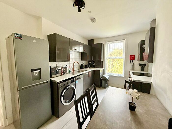2 Bedroom Flat To Rent In London, E7