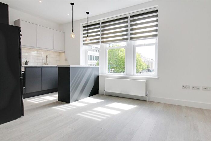 1 Bedroom Flat To Rent In Weimar Street, West Putney, SW15