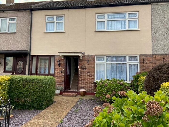 3 Bedroom Terraced House To Rent In Stanley Avenue, Barking, IG11