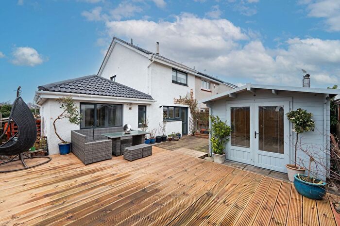 3 Bedroom Semi-Detached House For Sale In Barnton Road, Kirkcaldy, KY2