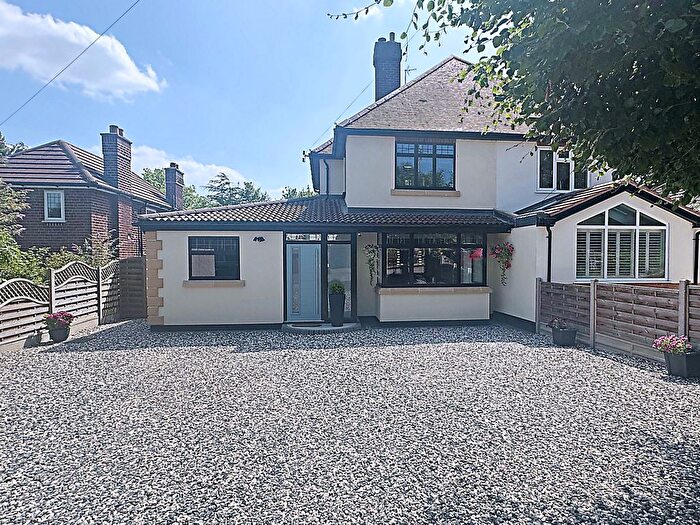 4 Bedroom Semi-Detached House For Sale In Castle Road, Kenilworth, CV8