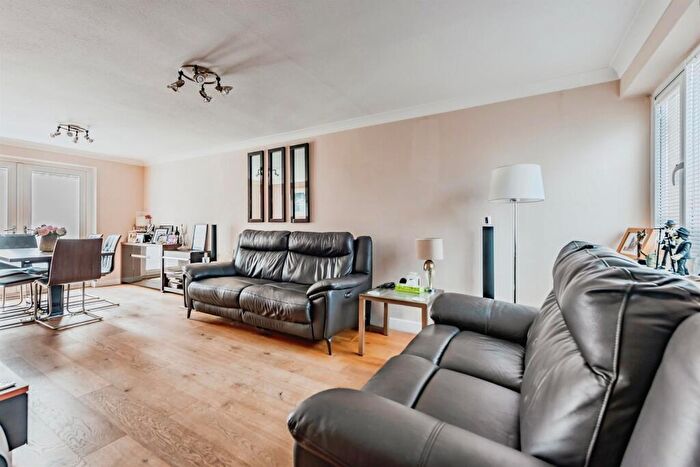 3 Bedroom Terraced House For Sale In Fairway Close, Copthorne, Crawley, RH10