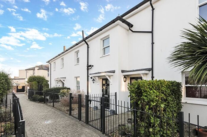 1 Bedroom Flat To Rent In Royal Norfolk Mews, West Street, Bognor Regis, West Sussex, PO21