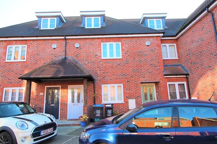 3 Bedroom Terraced House To Rent In Green Close, Brookmans Park, Hatfield, AL9