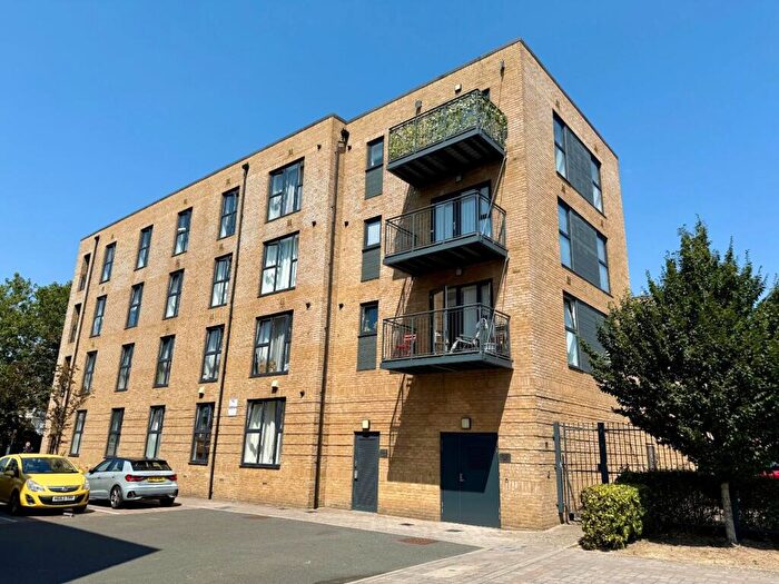 1 Bedroom Flat To Rent In Albert Road North, Southampton, SO14