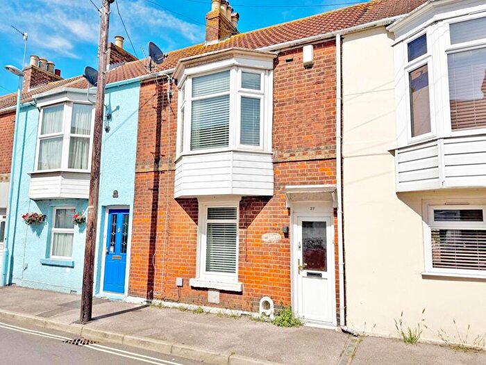 2 Bedroom Terraced House For Sale In Hardwick Street, Weymouth, DT4