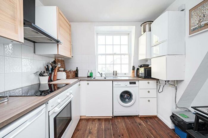 1 Bedroom Flat To Rent In Dalston Lane, Hackney, London, E8