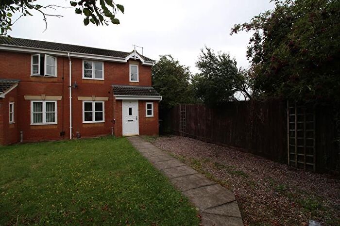 3 Bedroom Semi-Detached House To Rent In Epsom Close, Rushden, NN10