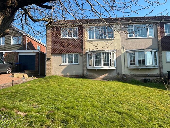 2 Bedroom Maisonette For Sale In Spinney Hill Road, Spinney Hill, Northampton, NN3