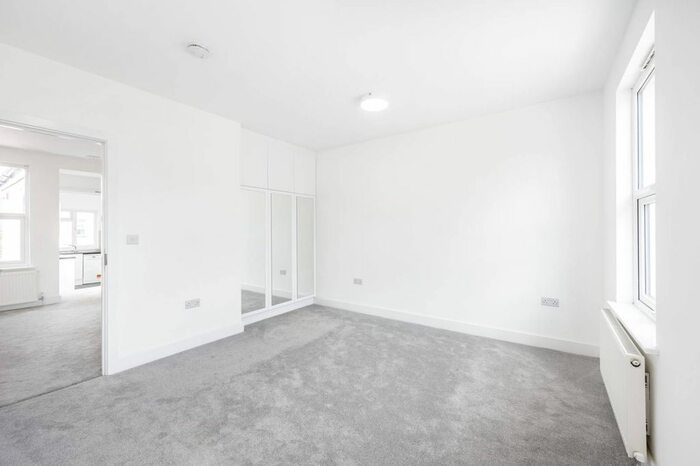 1 Bedroom Flat To Rent In Graham Road, Harrow Weald, Harrow, HA3