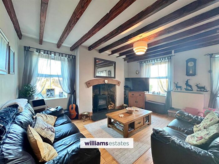 4 Bedroom Detached House For Sale In Ochr Y Bryn, Henllan, LL16