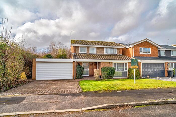 3 Bedroom Detached House For Sale In Fairlawn, East Swindon, SN3