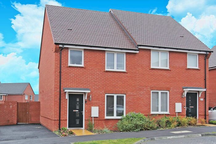 3 Bedroom Semi-Detached House To Rent In Merino Road, Andover, SP11