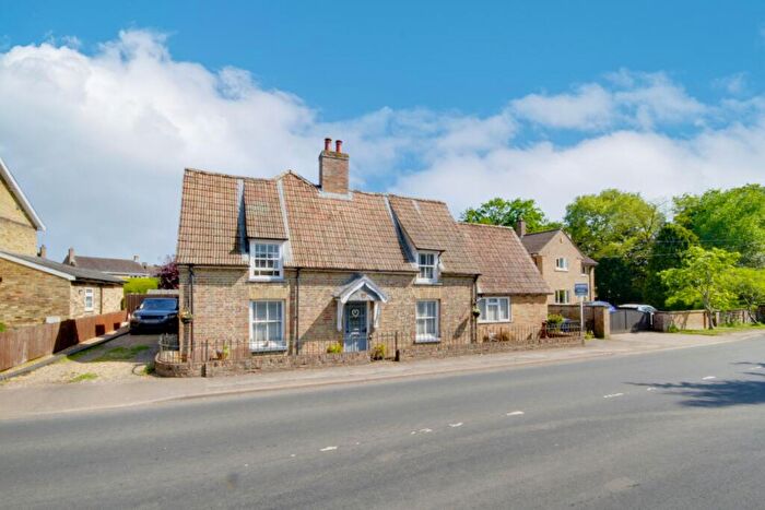 4 Bedroom Detached House For Sale In Church Road, Warboys, PE28