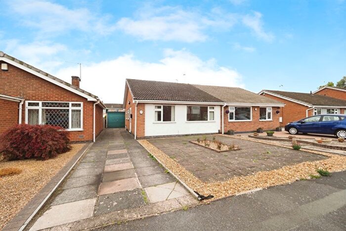2 Bedroom Semi Detached Bungalow For Sale In Kensington Avenue, Loughborough, LE11