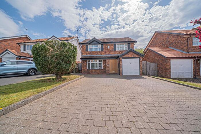 4 Bedroom Detached House For Sale In Stoneton Crescent, Balsall Common, CV7