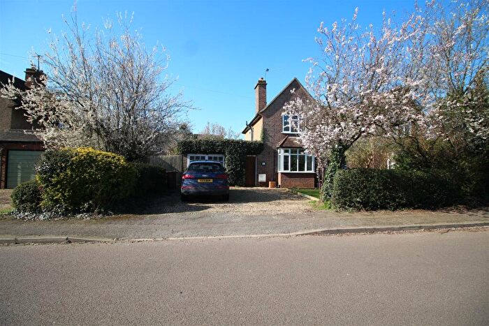3 Bedroom House To Rent In Langbridge Close, Hitchin, Hertfordshire, SG4