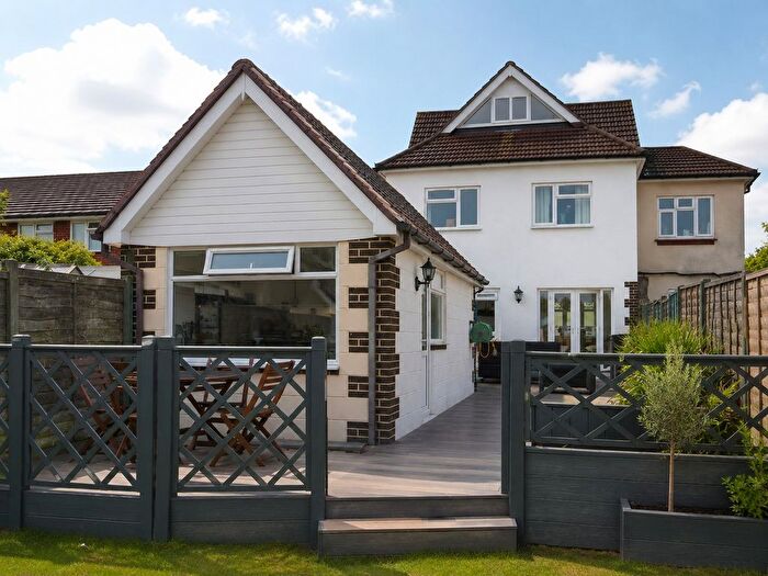 4 Bedroom Semi-Detached House To Rent In Oak Road- Silver Sub, Fareham, PO15