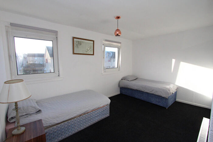 3 Bedroom Terraced House For Sale In Forrest Avenue, Hamilton, ML3