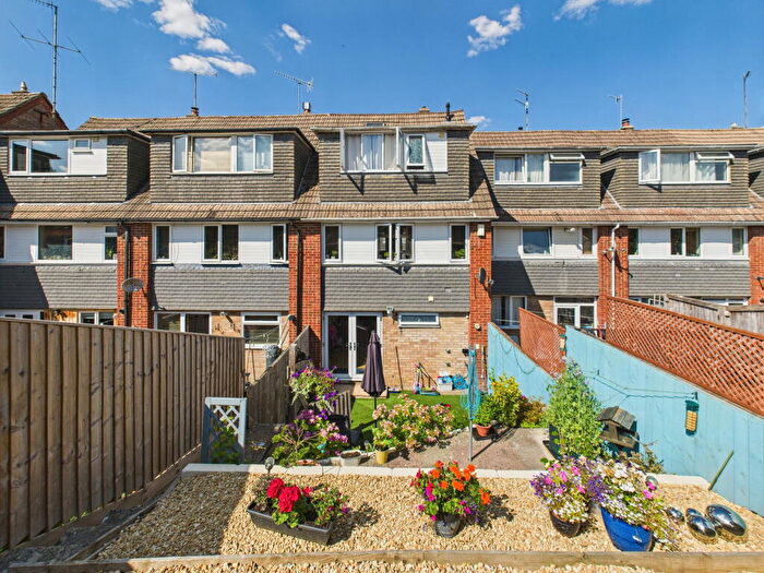 4 Bedroom Terraced House For Sale In Wessington Park, Calne, SN11