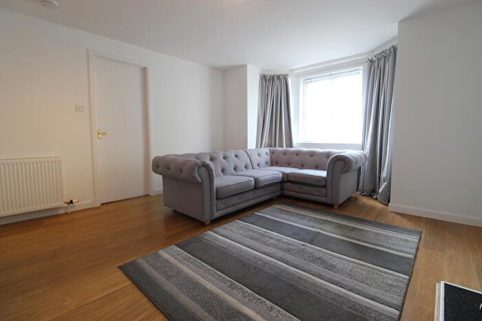2 Bedroom Flat To Rent In Holburn Street, Third Floor, AB10