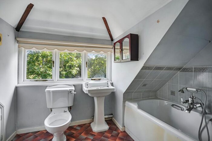 2 Bedroom Terraced House For Sale In Benover Road, Yalding, ME18