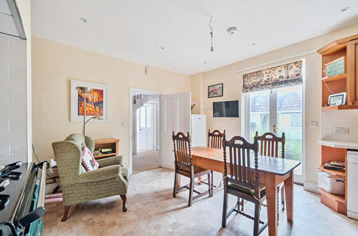 6 Bedroom Terraced House For Sale In Tidcombe Lane, Tiverton, Devon, EX16