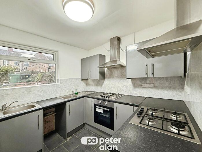 1 Bedroom Flat To Rent In Dalton Street, Cardiff, CF24