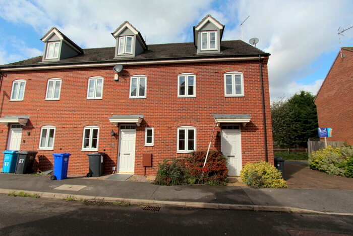 3 Bedroom Town House To Rent In Widdowson Road, Long Eaton, NG10