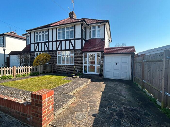 3 Bedroom Semi Detached House For Sale In Harley Gardens, Orpington, BR6