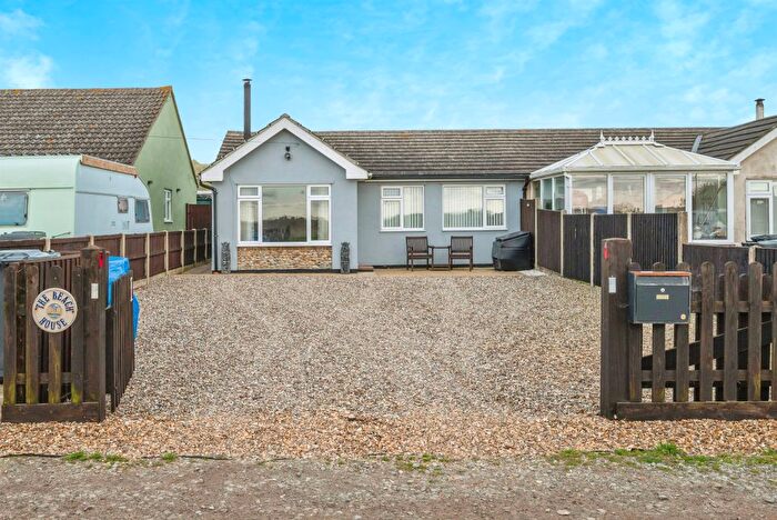 3 Bedroom Semi-Detached House For Sale In Bush Drive, Happisburgh, Norwich, NR12